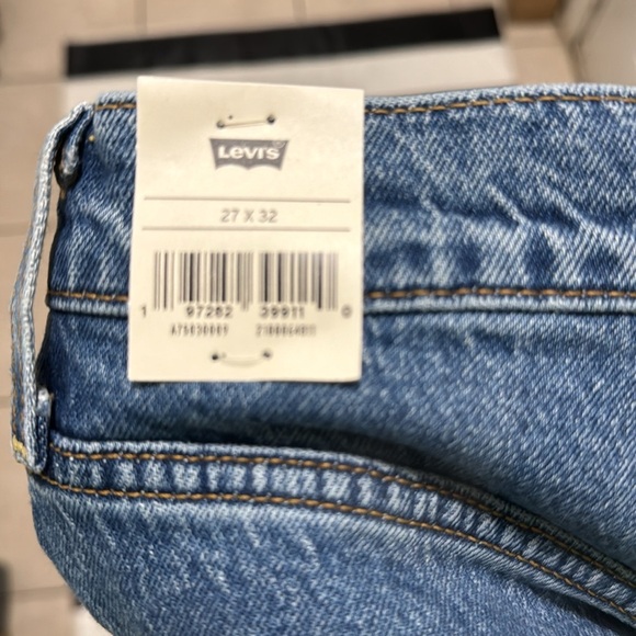 Levi's® Premium
RIBCAGE BELL WOMEN'S JEANS - Picture 11 of 11